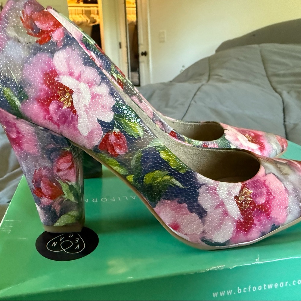 Pink and Green Floral Heels - Picture 2 of 6